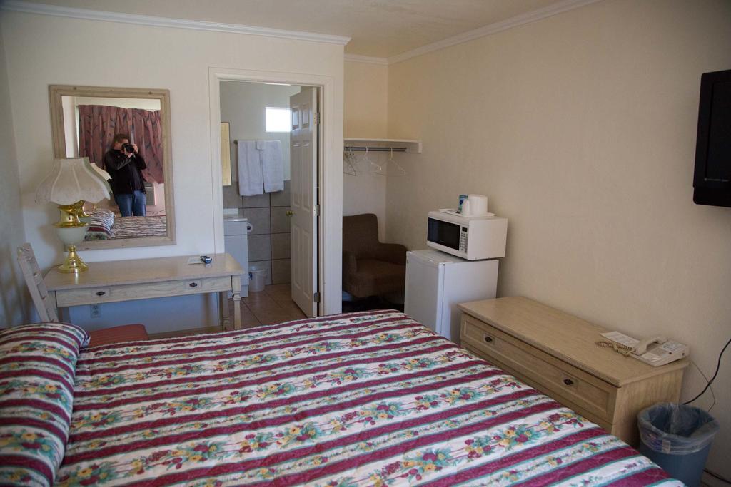 Boron Motel Boron